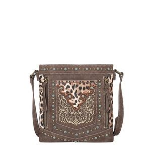Beautiful crossbody with leopard print